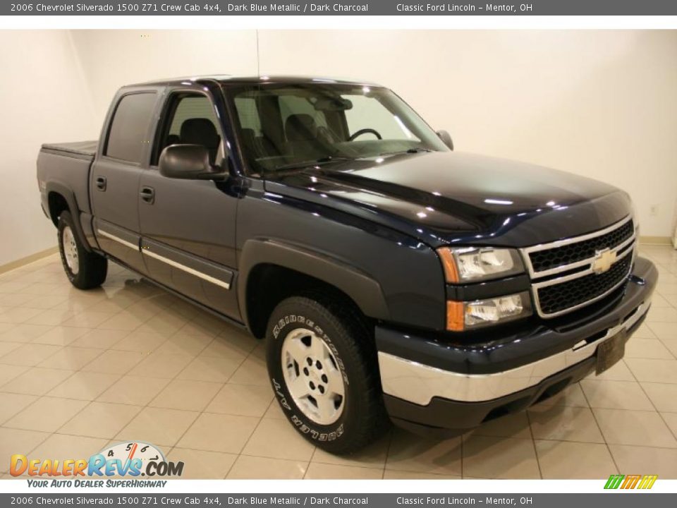 2006 Chevrolet Silverado 1500 Z71 Crew Cab 4x4 Dark Blue Metallic / Dark Charcoal Photo #1