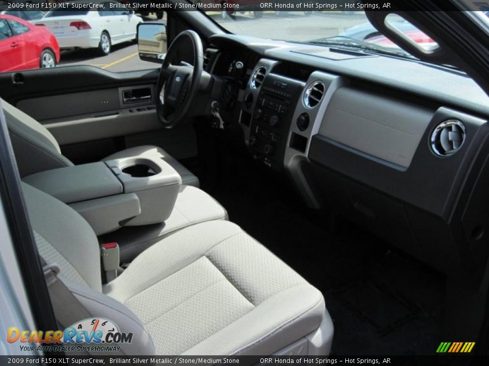 2009 Ford F150 XLT SuperCrew Brilliant Silver Metallic / Stone/Medium Stone Photo #17