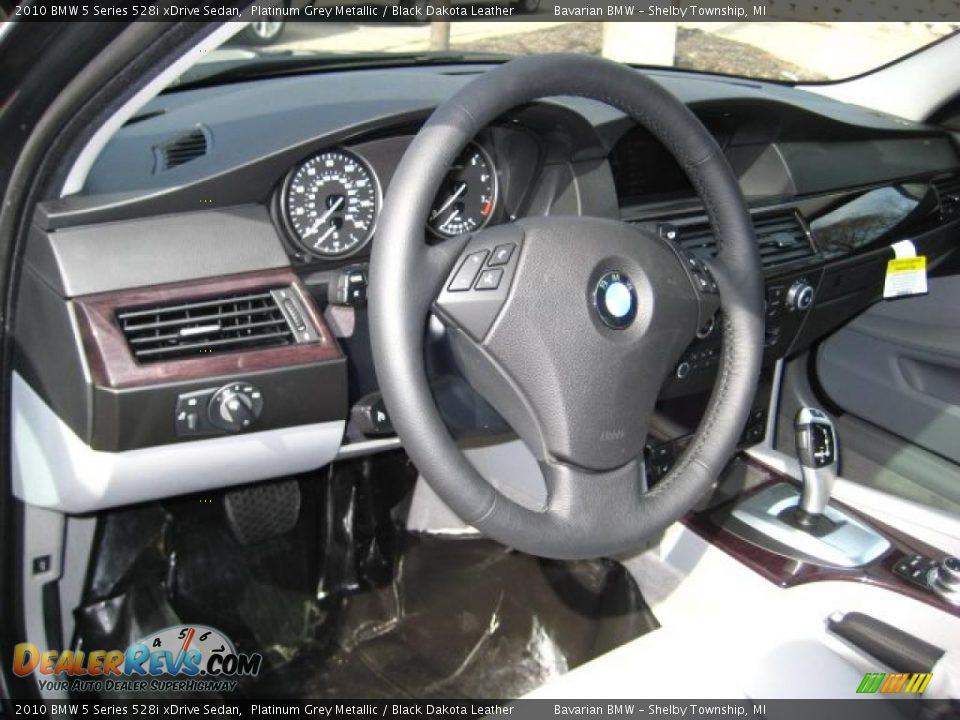 2010 BMW 5 Series 528i xDrive Sedan Platinum Grey Metallic / Black Dakota Leather Photo #9