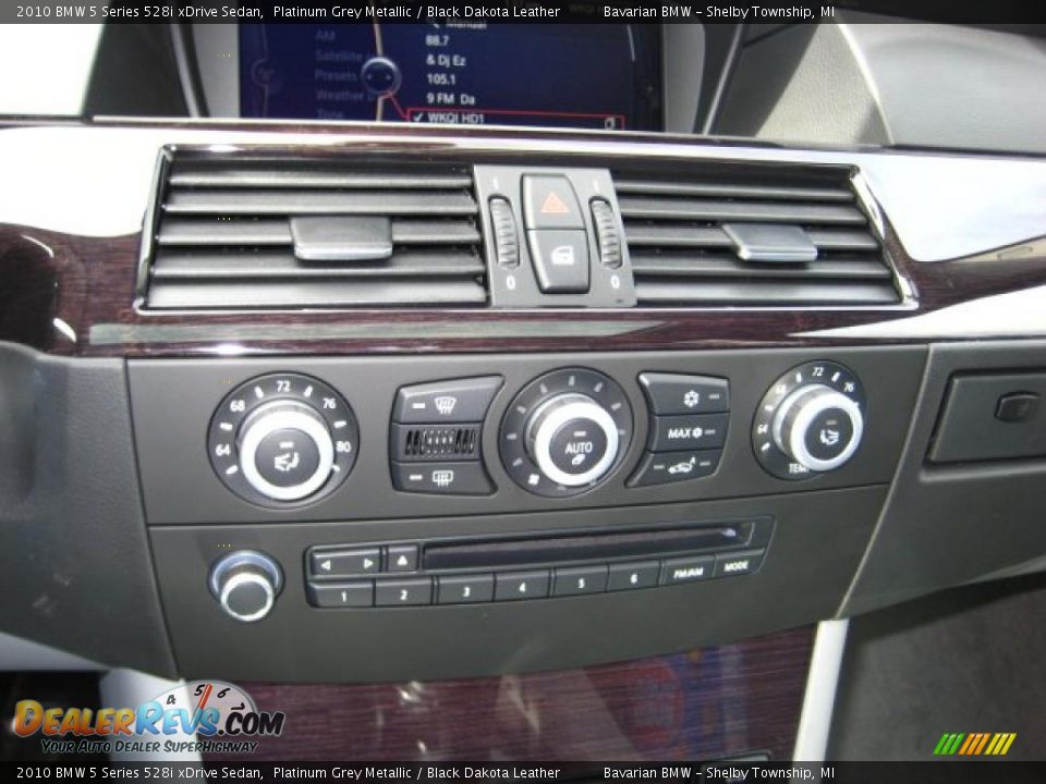 2010 BMW 5 Series 528i xDrive Sedan Platinum Grey Metallic / Black Dakota Leather Photo #13