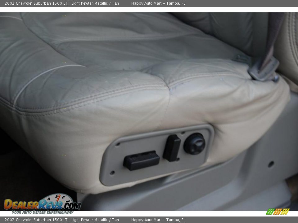 2002 Chevrolet Suburban 1500 LT Light Pewter Metallic / Tan Photo #24