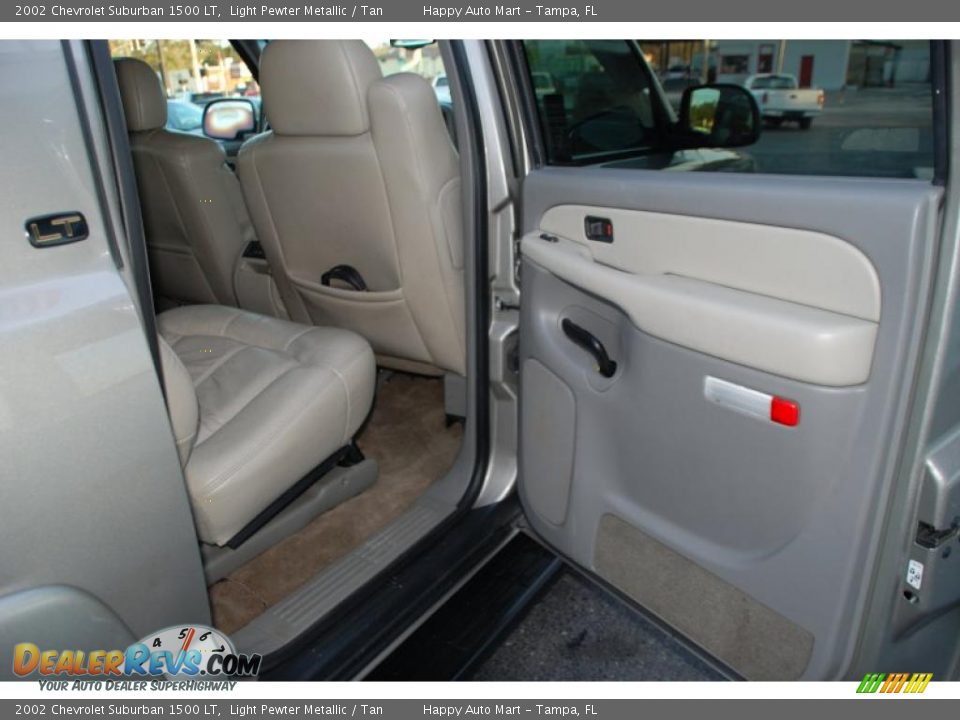 2002 Chevrolet Suburban 1500 LT Light Pewter Metallic / Tan Photo #30