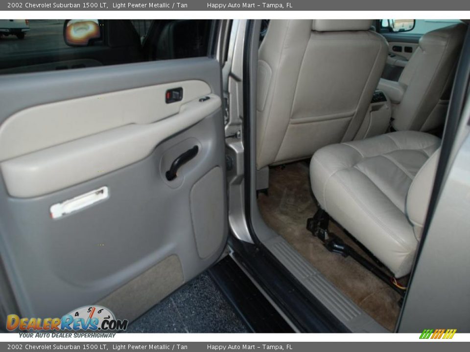 2002 Chevrolet Suburban 1500 LT Light Pewter Metallic / Tan Photo #32