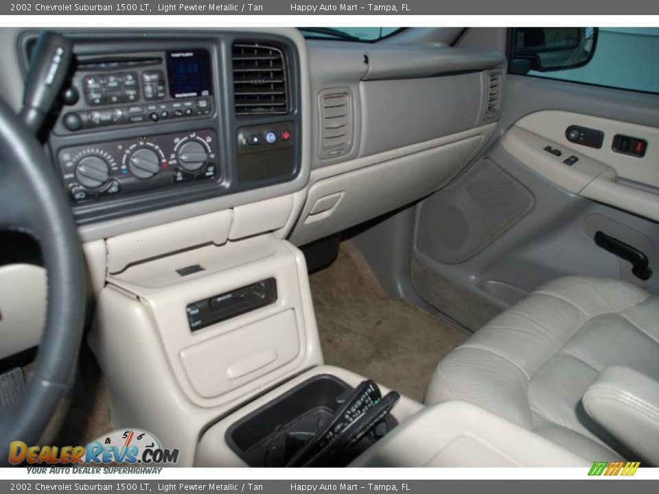 2002 Chevrolet Suburban 1500 LT Light Pewter Metallic / Tan Photo #33