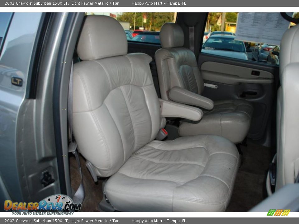 2002 Chevrolet Suburban 1500 LT Light Pewter Metallic / Tan Photo #36