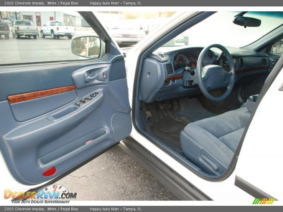 2003 Chevrolet Impala White / Regal Blue Photo #23
