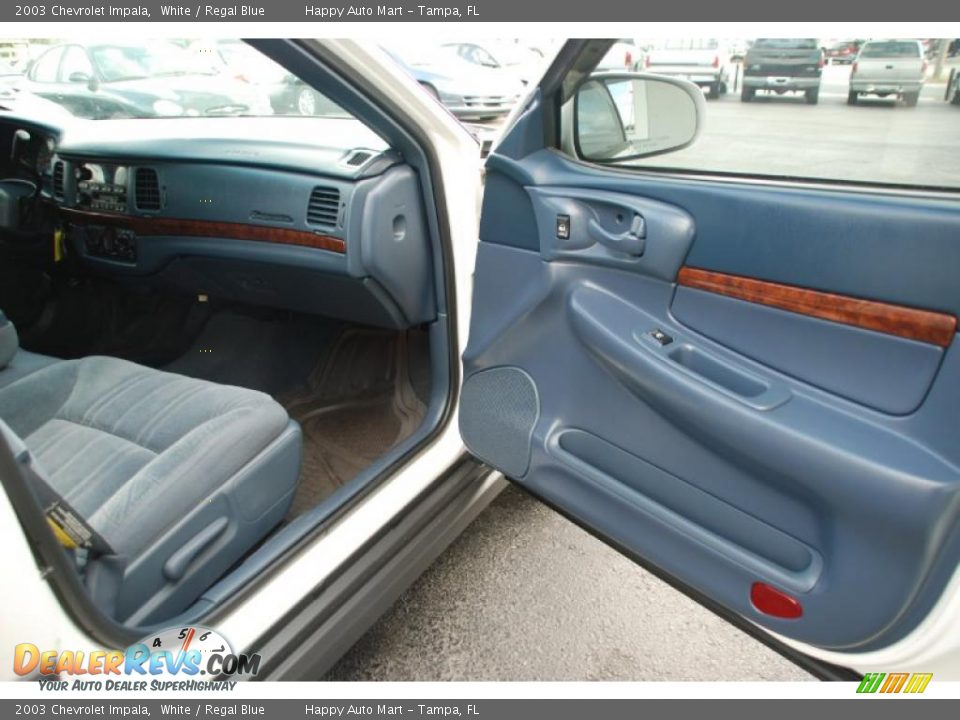 2003 Chevrolet Impala White / Regal Blue Photo #25