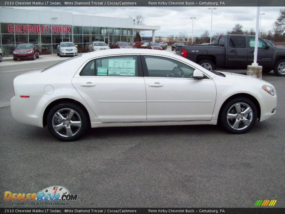 2010 Chevrolet Malibu LT Sedan White Diamond Tricoat / Cocoa/Cashmere Photo #5
