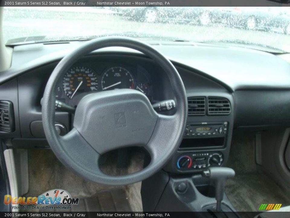 2001 Saturn S Series SL2 Sedan Black / Gray Photo #10