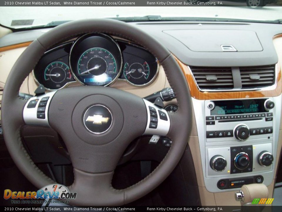 2010 Chevrolet Malibu LT Sedan White Diamond Tricoat / Cocoa/Cashmere Photo #16