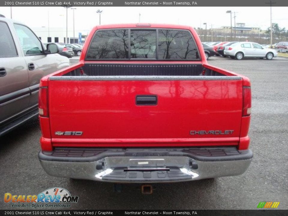 2001 Chevrolet S10 LS Crew Cab 4x4 Victory Red / Graphite Photo #3