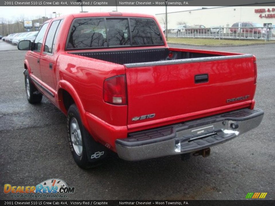2001 Chevrolet S10 LS Crew Cab 4x4 Victory Red / Graphite Photo #4