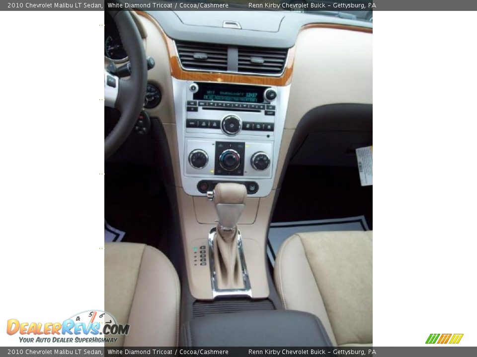 2010 Chevrolet Malibu LT Sedan White Diamond Tricoat / Cocoa/Cashmere Photo #22