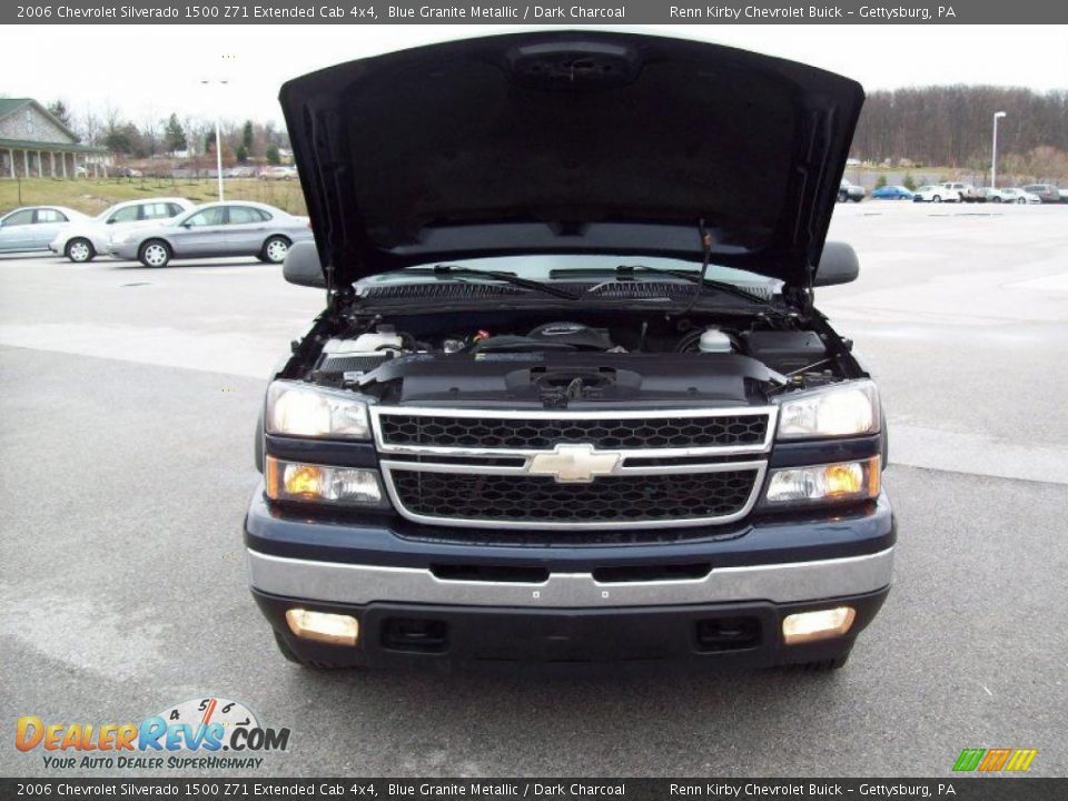 2006 Chevrolet Silverado 1500 Z71 Extended Cab 4x4 Blue Granite Metallic / Dark Charcoal Photo #18