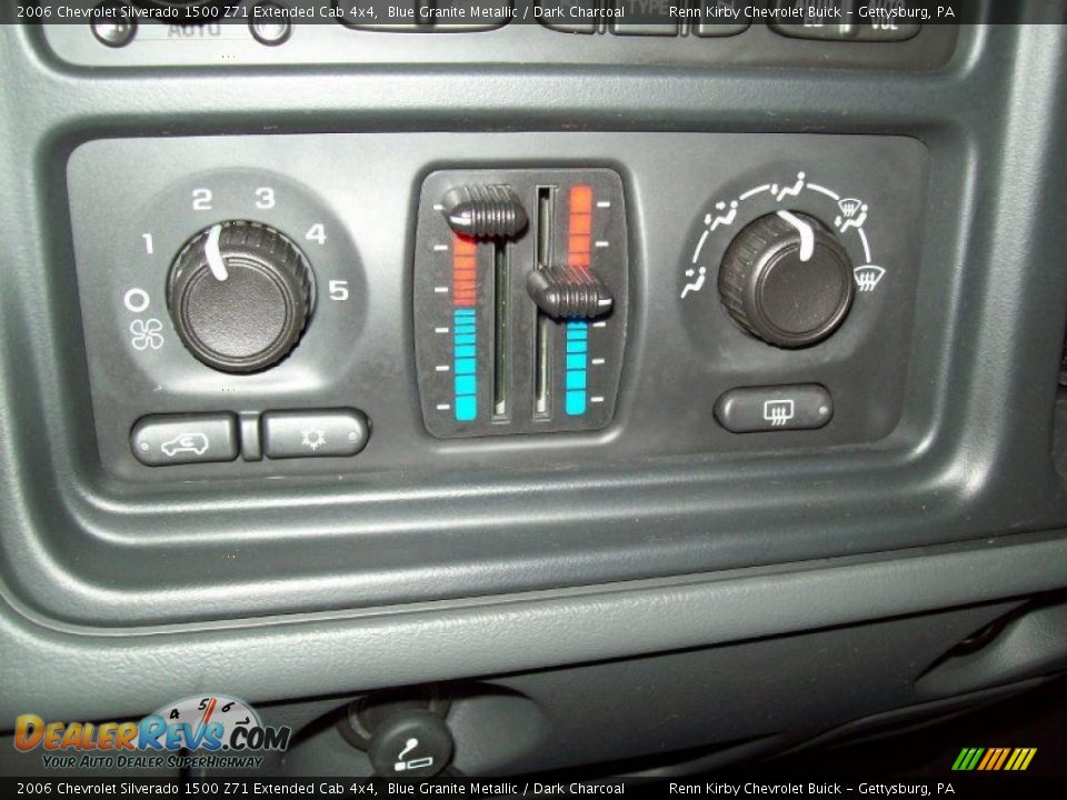 2006 Chevrolet Silverado 1500 Z71 Extended Cab 4x4 Blue Granite Metallic / Dark Charcoal Photo #24