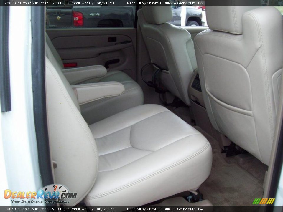 2005 Chevrolet Suburban 1500 LT Summit White / Tan/Neutral Photo #29