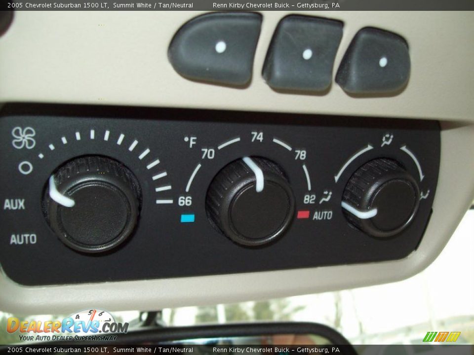 2005 Chevrolet Suburban 1500 LT Summit White / Tan/Neutral Photo #33