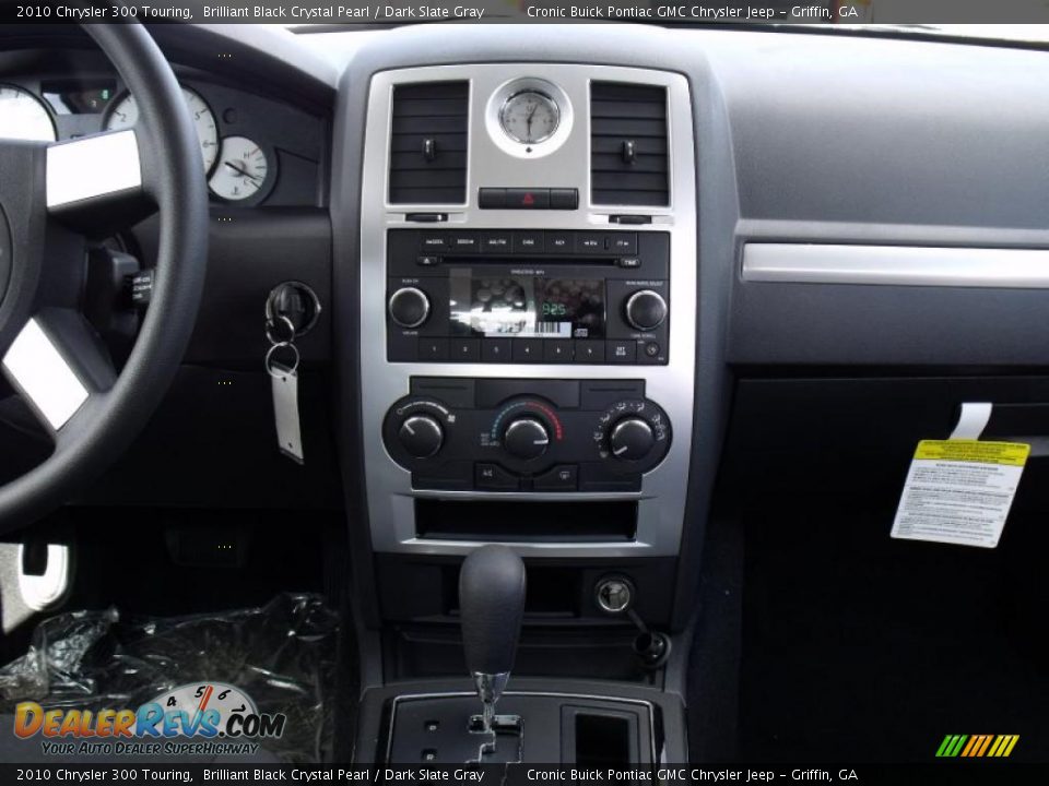 2010 Chrysler 300 Touring Brilliant Black Crystal Pearl / Dark Slate Gray Photo #16