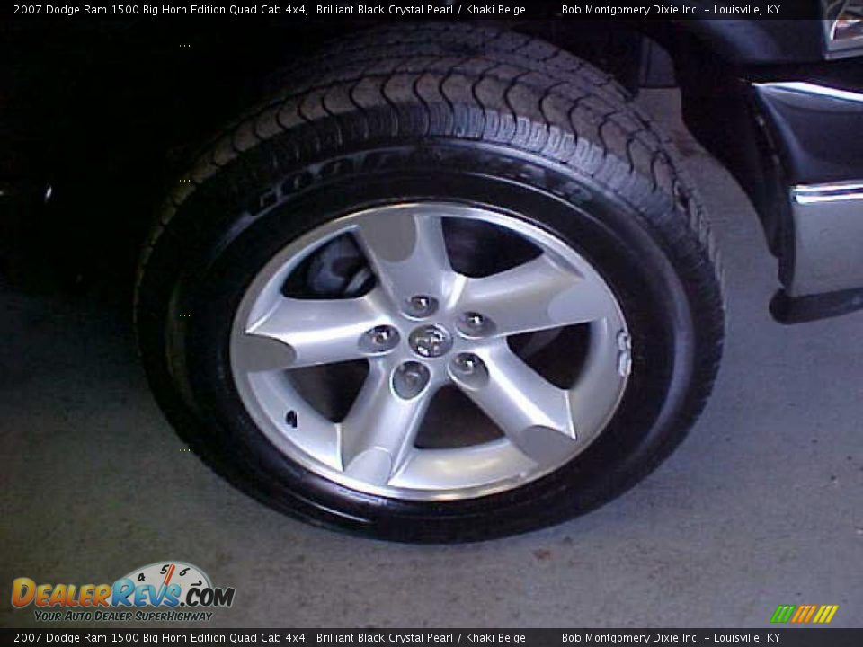 2007 Dodge Ram 1500 Big Horn Edition Quad Cab 4x4 Brilliant Black Crystal Pearl / Khaki Beige Photo #6