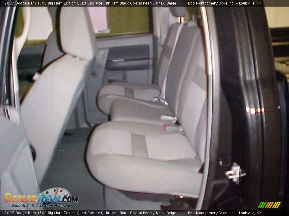 2007 Dodge Ram 1500 Big Horn Edition Quad Cab 4x4 Brilliant Black Crystal Pearl / Khaki Beige Photo #18