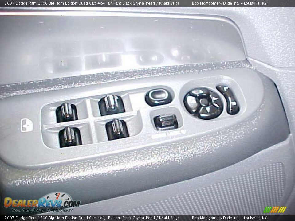 2007 Dodge Ram 1500 Big Horn Edition Quad Cab 4x4 Brilliant Black Crystal Pearl / Khaki Beige Photo #20