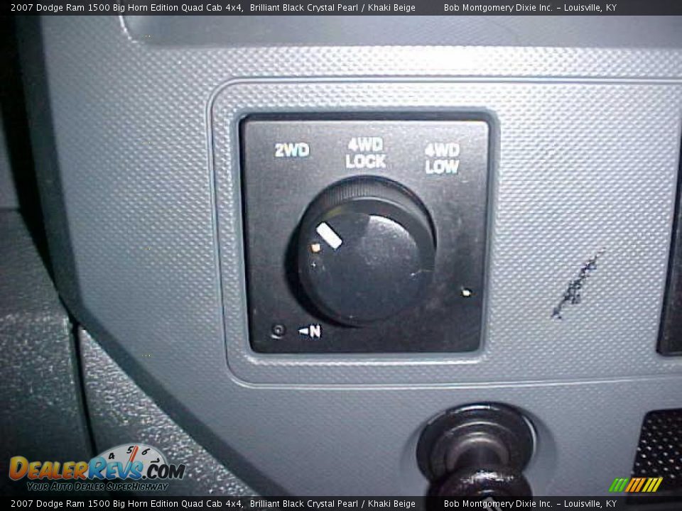 2007 Dodge Ram 1500 Big Horn Edition Quad Cab 4x4 Brilliant Black Crystal Pearl / Khaki Beige Photo #24