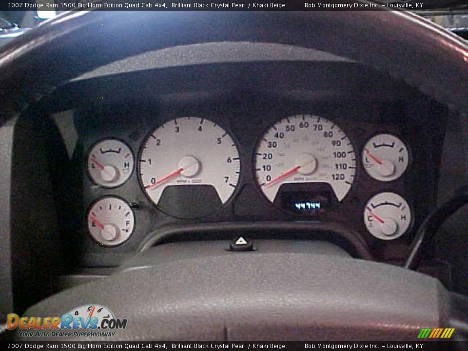 2007 Dodge Ram 1500 Big Horn Edition Quad Cab 4x4 Brilliant Black Crystal Pearl / Khaki Beige Photo #26
