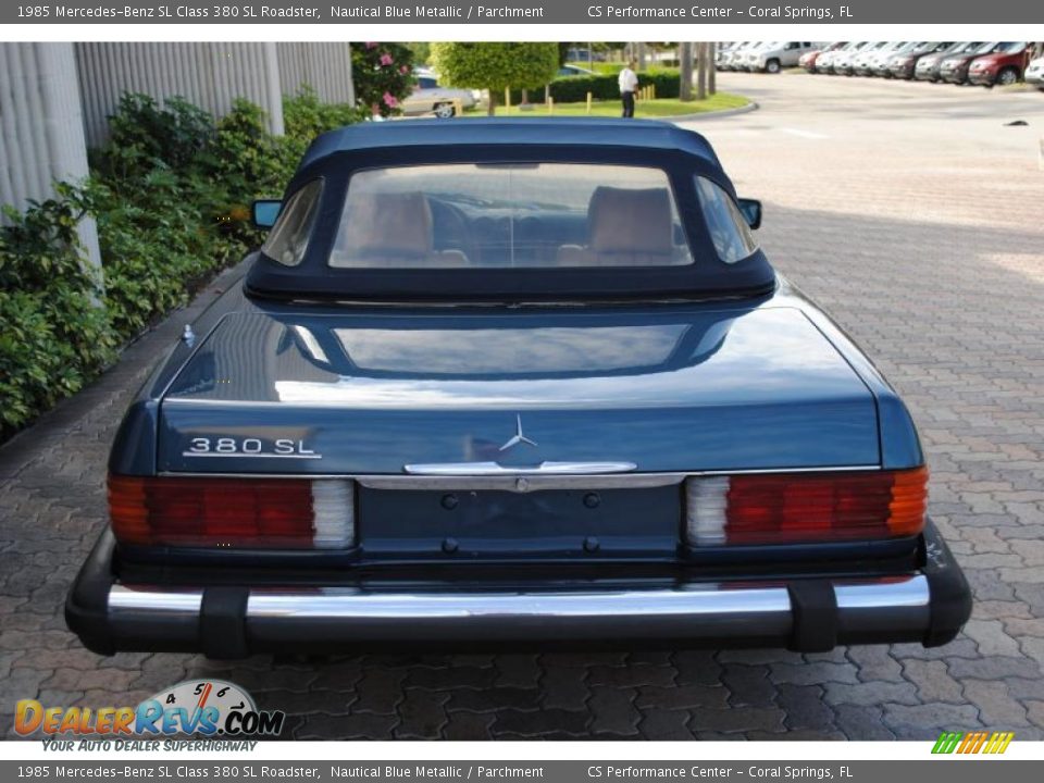 1985 Mercedes-Benz SL Class 380 SL Roadster Nautical Blue Metallic / Parchment Photo #8