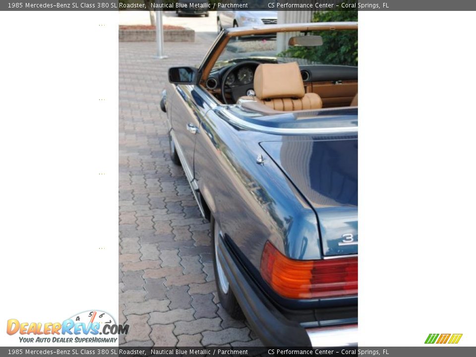 1985 Mercedes-Benz SL Class 380 SL Roadster Nautical Blue Metallic / Parchment Photo #14