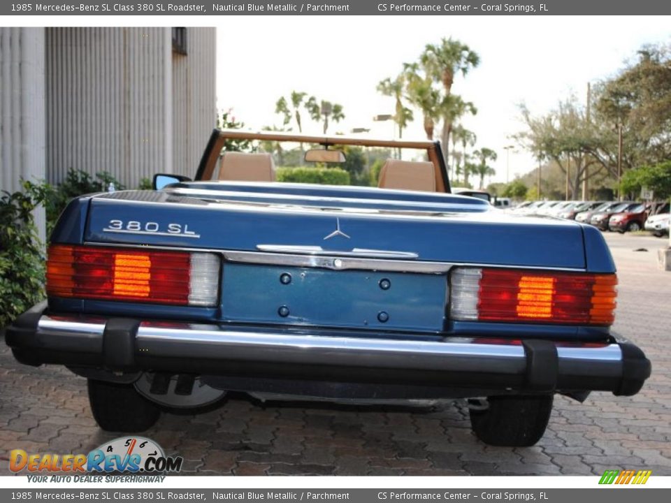 1985 Mercedes-Benz SL Class 380 SL Roadster Nautical Blue Metallic / Parchment Photo #17