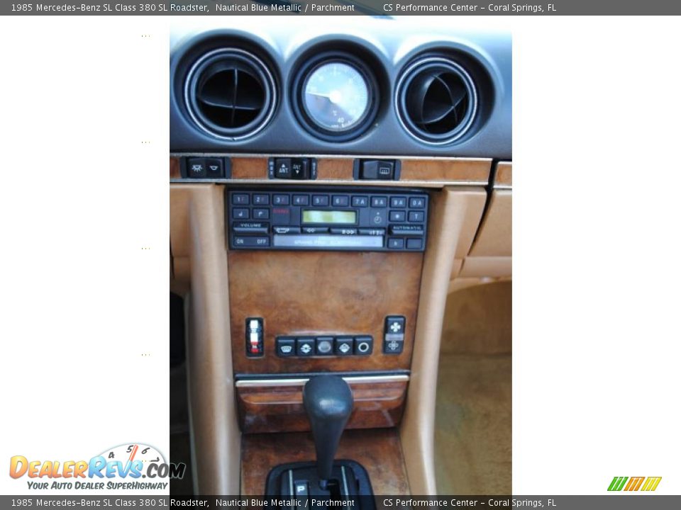 1985 Mercedes-Benz SL Class 380 SL Roadster Nautical Blue Metallic / Parchment Photo #25