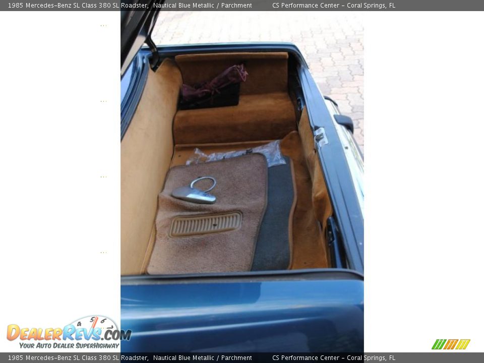 1985 Mercedes-Benz SL Class 380 SL Roadster Nautical Blue Metallic / Parchment Photo #28