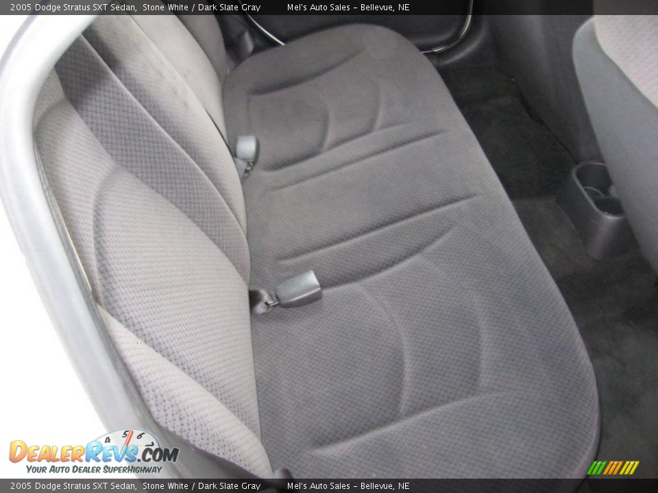 2005 Dodge Stratus SXT Sedan Stone White / Dark Slate Gray Photo #6