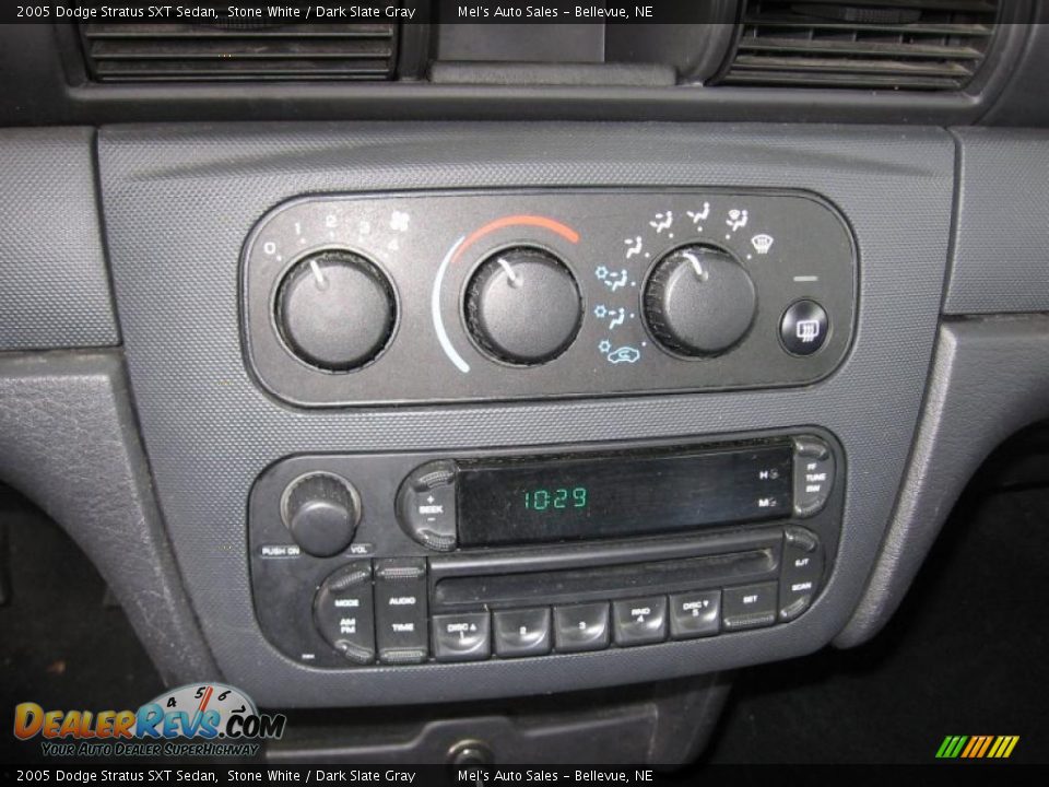 2005 Dodge Stratus SXT Sedan Stone White / Dark Slate Gray Photo #7
