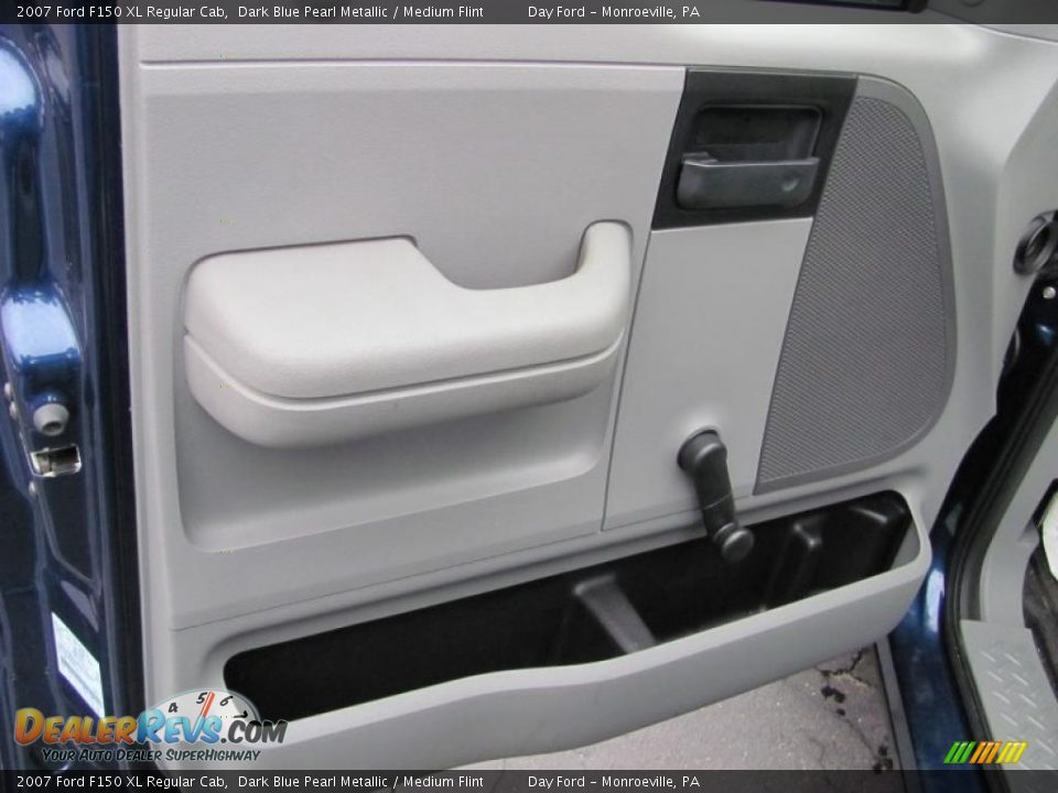 2007 Ford F150 XL Regular Cab Dark Blue Pearl Metallic / Medium Flint Photo #11