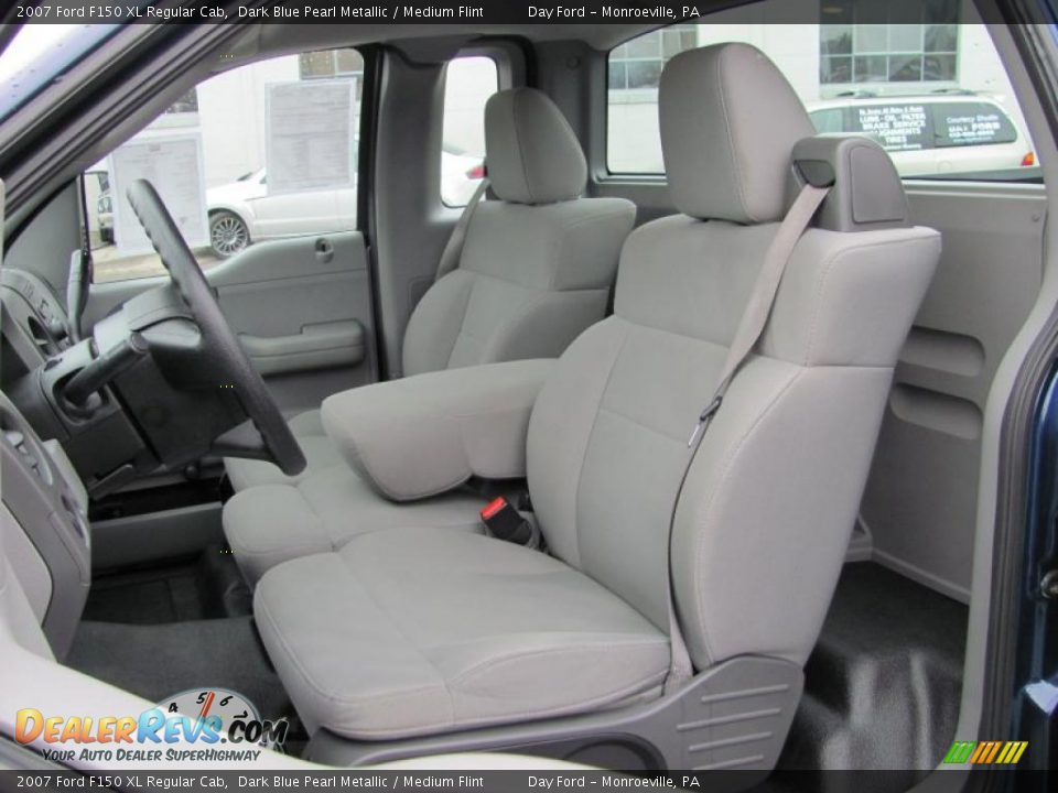 2007 Ford F150 XL Regular Cab Dark Blue Pearl Metallic / Medium Flint Photo #13