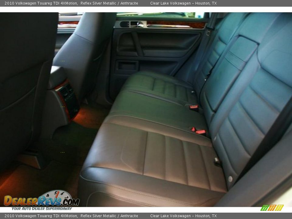 2010 Volkswagen Touareg TDI 4XMotion Reflex Silver Metallic / Anthracite Photo #8