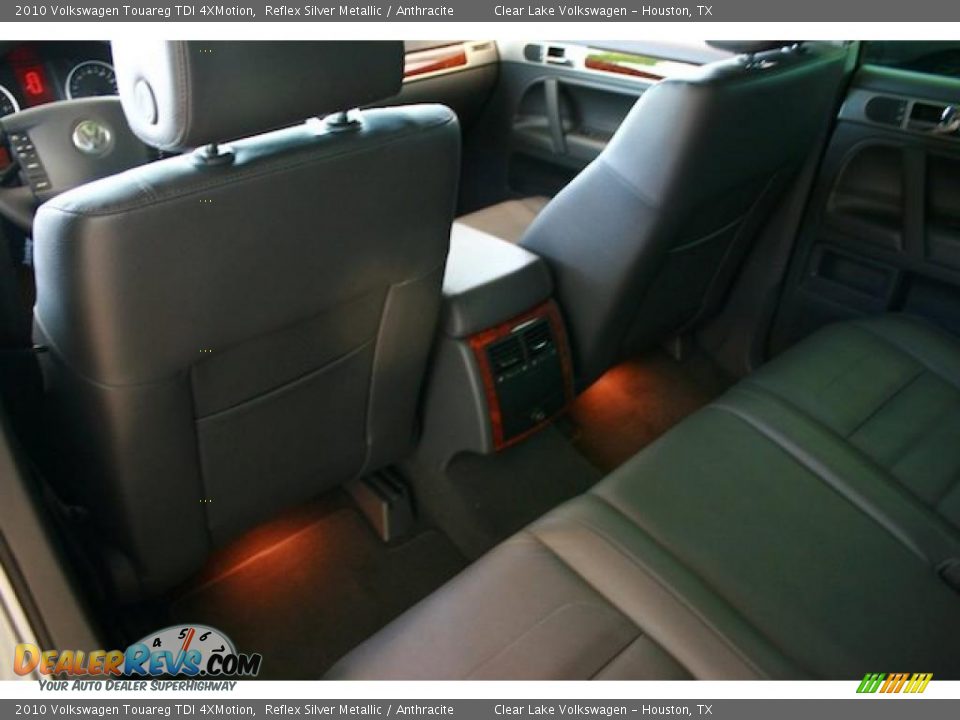2010 Volkswagen Touareg TDI 4XMotion Reflex Silver Metallic / Anthracite Photo #14