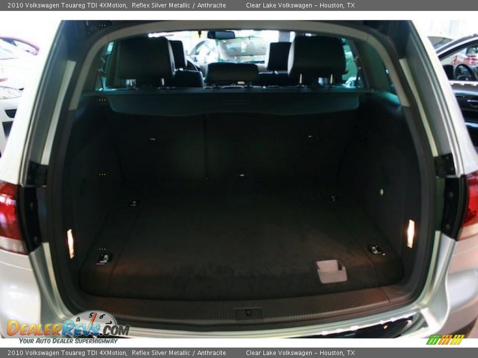 2010 Volkswagen Touareg TDI 4XMotion Reflex Silver Metallic / Anthracite Photo #17