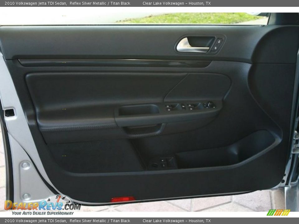 2010 Volkswagen Jetta TDI Sedan Reflex Silver Metallic / Titan Black Photo #15