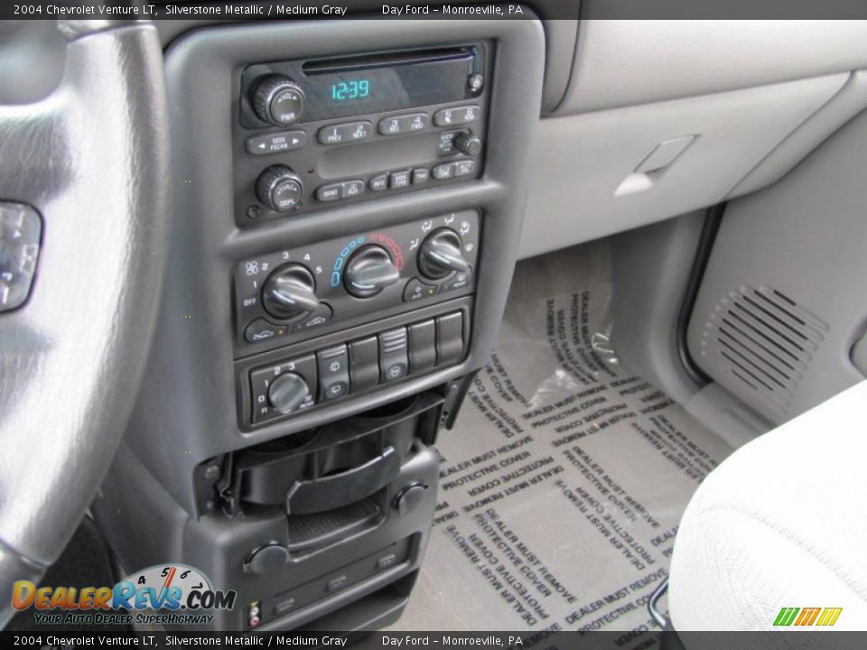 2004 Chevrolet Venture LT Silverstone Metallic / Medium Gray Photo #9