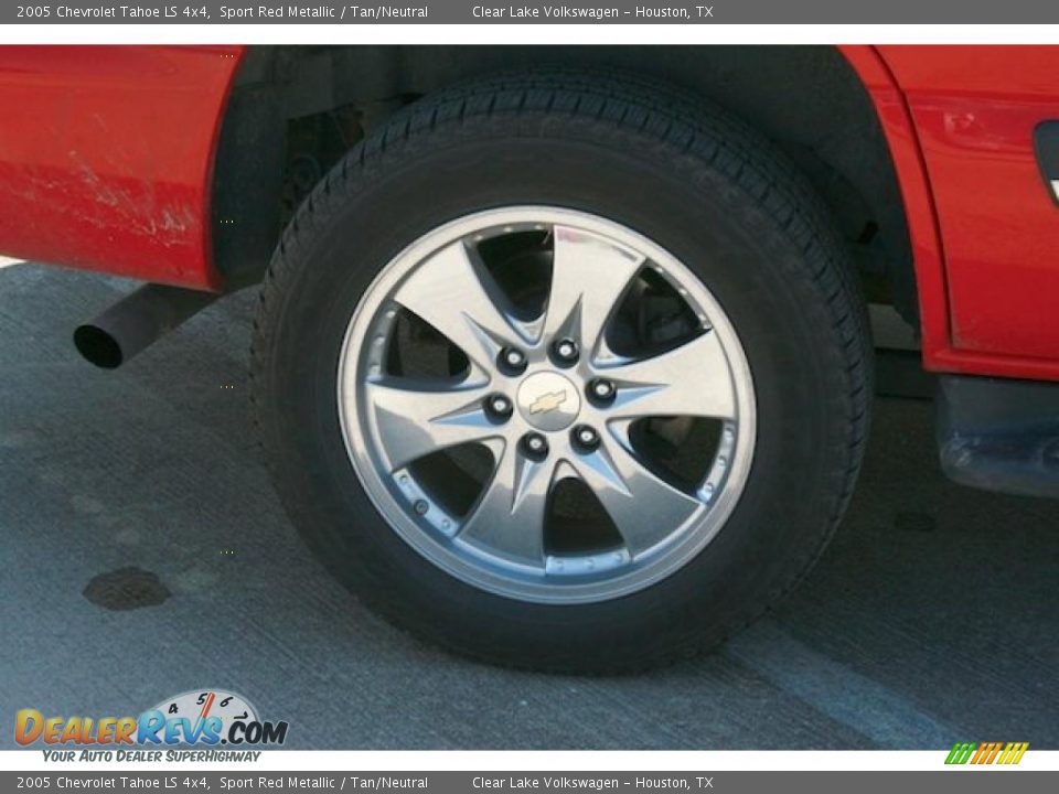 2005 Chevrolet Tahoe LS 4x4 Sport Red Metallic / Tan/Neutral Photo #12