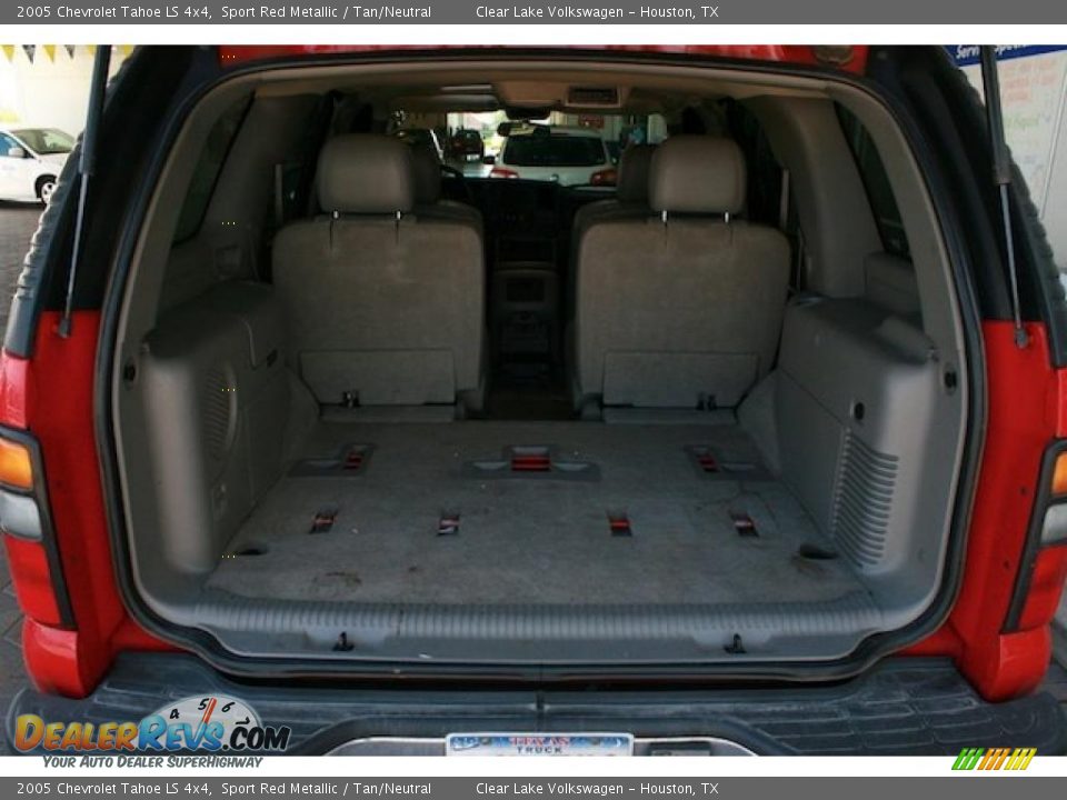 2005 Chevrolet Tahoe LS 4x4 Sport Red Metallic / Tan/Neutral Photo #24