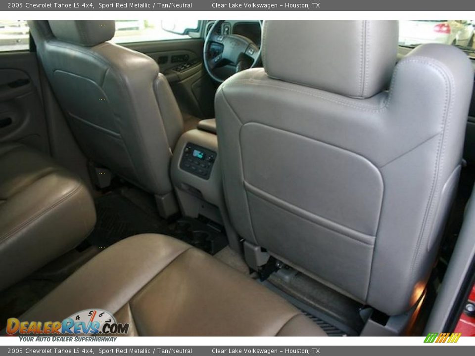 2005 Chevrolet Tahoe LS 4x4 Sport Red Metallic / Tan/Neutral Photo #28