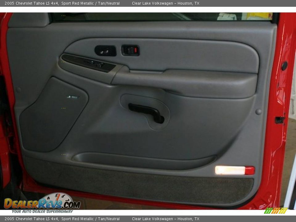 2005 Chevrolet Tahoe LS 4x4 Sport Red Metallic / Tan/Neutral Photo #30