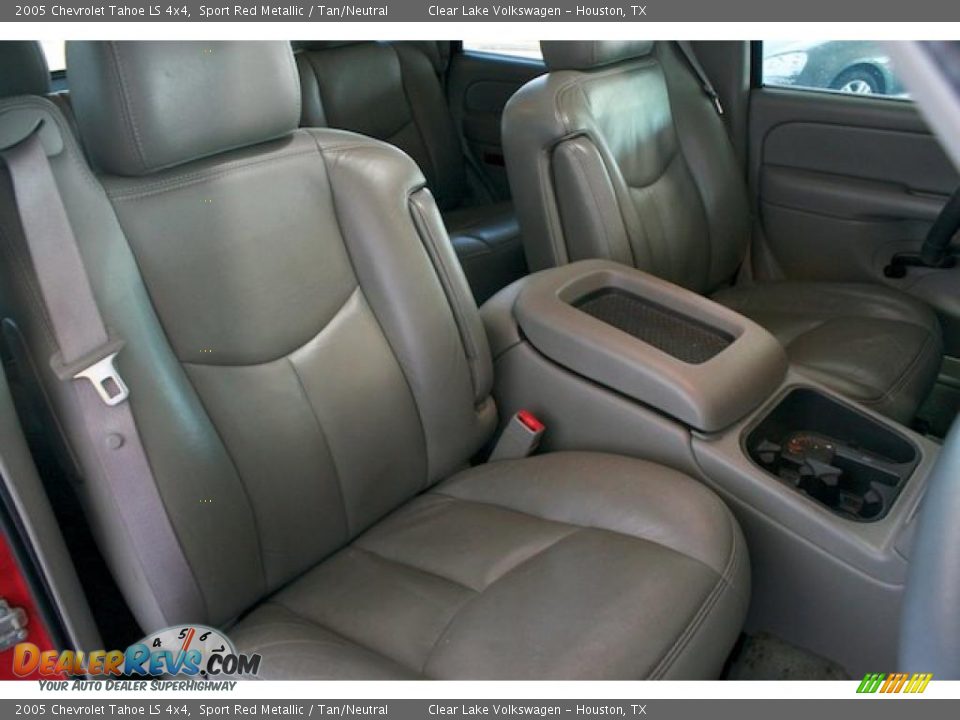 2005 Chevrolet Tahoe LS 4x4 Sport Red Metallic / Tan/Neutral Photo #33