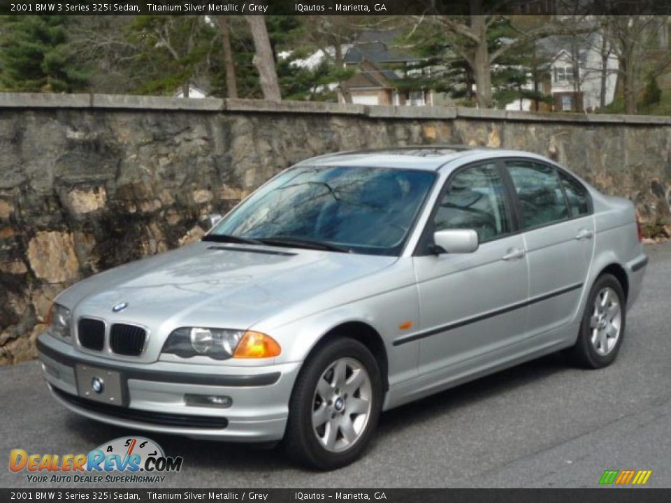 2001 BMW 3 Series 325i Sedan Titanium Silver Metallic / Grey Photo #1