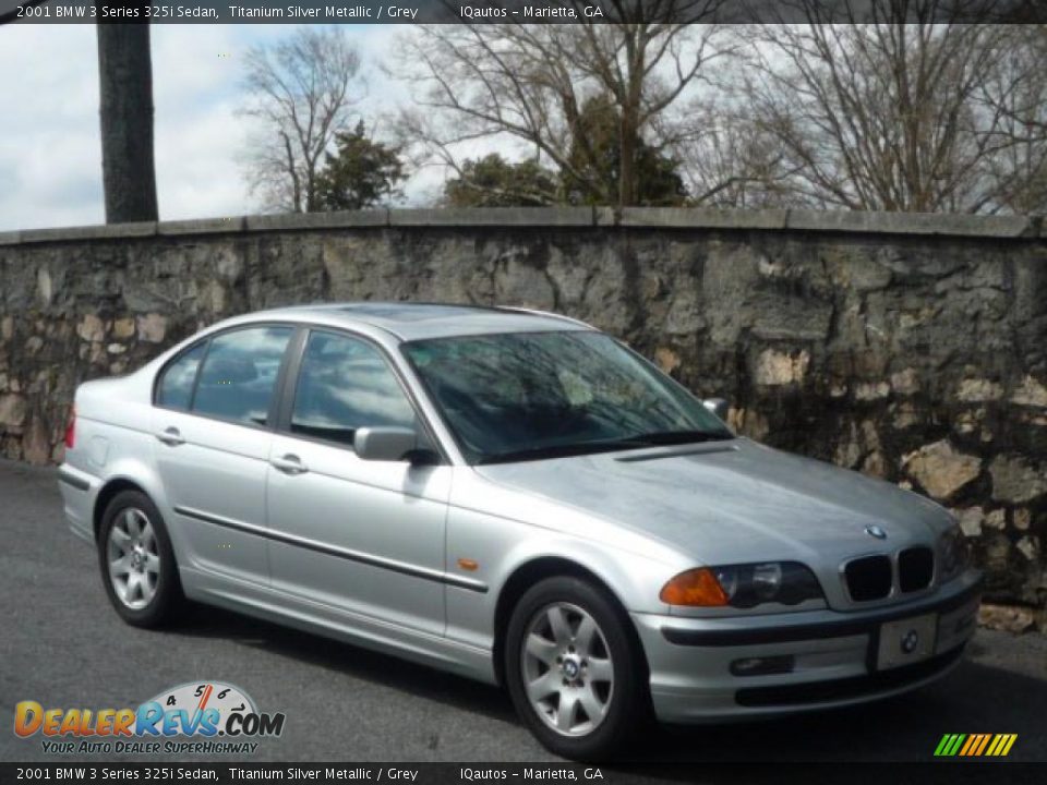 2001 BMW 3 Series 325i Sedan Titanium Silver Metallic / Grey Photo #2