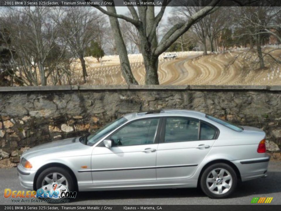 2001 BMW 3 Series 325i Sedan Titanium Silver Metallic / Grey Photo #3