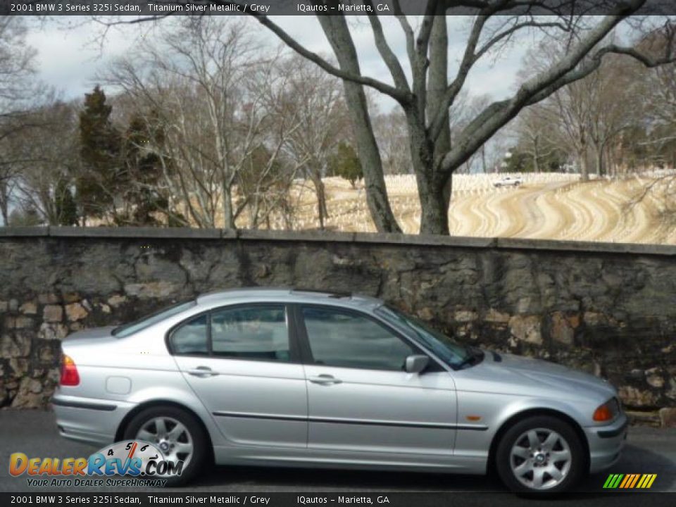 2001 BMW 3 Series 325i Sedan Titanium Silver Metallic / Grey Photo #4